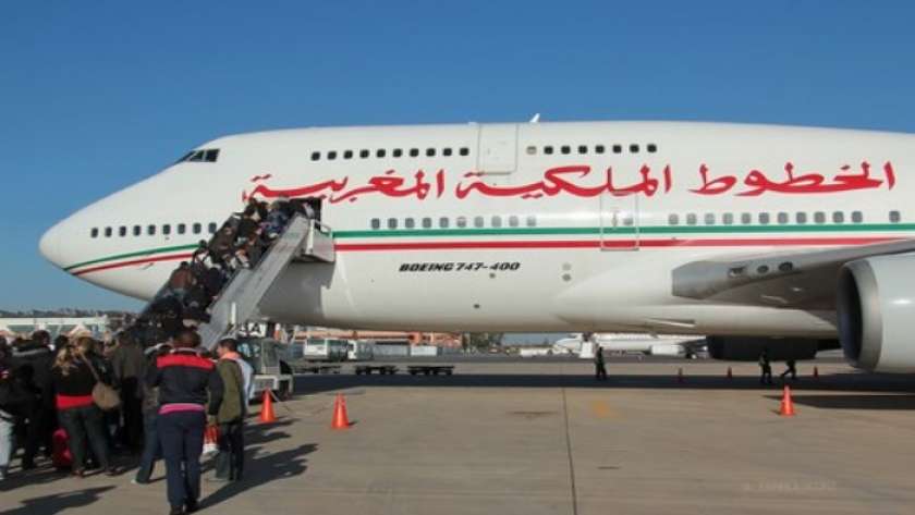 المغرب يعلق الرحلات الجوية من وإلى فرنسا بسبب تزايد اصابات كورونا بها