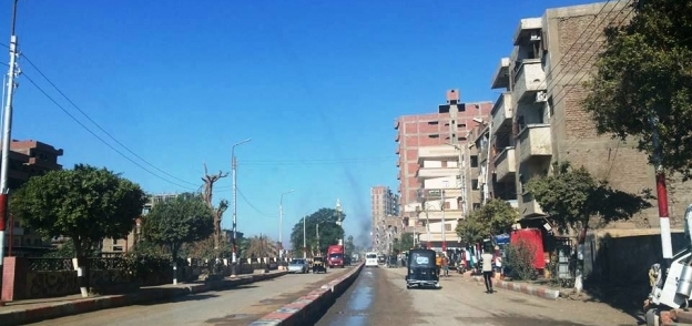 تسوية الشوارع بعد حفر انابيب الغاز بمدينة المراغة