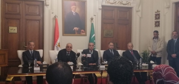 الدكتور علي مصيلحي وزير تموين أثناء زيارته لحزب الوفد