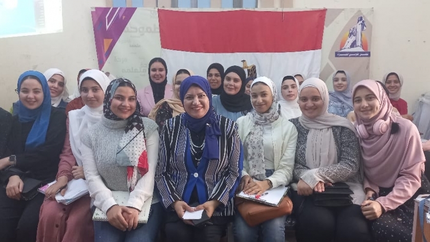 ورشة فنية لتعليم 50 فتاة أشغال المعادن لفرع المجلس قومي المرأة بكفر الشيخ