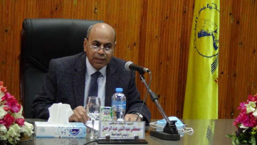 الدكتور مصطفى عبدالنبي .. رئيس جامعة المنيا