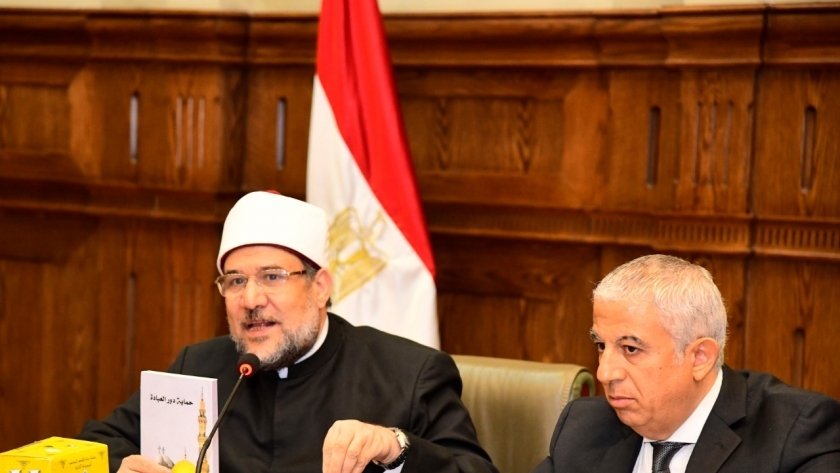 الشيخ مختار جمعة خلال اجتماع لجنة العلاقات الخارجية بمجلس النواب