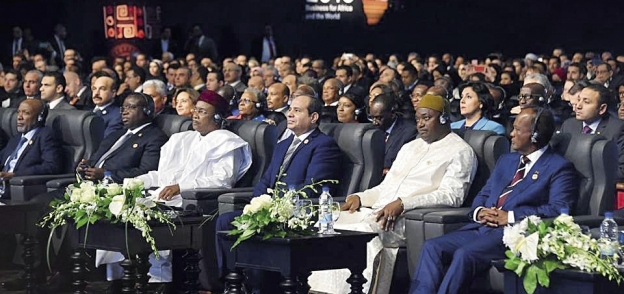 الرئيس السيسى مع عدد من زعماء القارة السمراء خلال مؤتمر «الاستثمار فى أفريقيا» «صورة أرشيفية»
