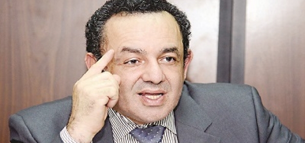 الدكتور عمرو الشوبكى