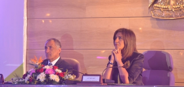 السفيرة نبيلة مكرم خلال المؤتمر