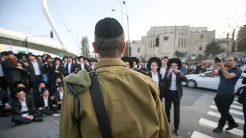 مشروع قانون التجنيد الجديد يعفي اليهود المتدينين من الخدمة العسكرية