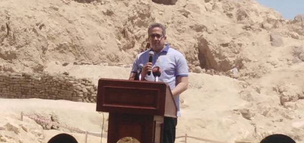 وزير الآثار يعلن عن إكتشاف مقبرة المشرف على علال الملك