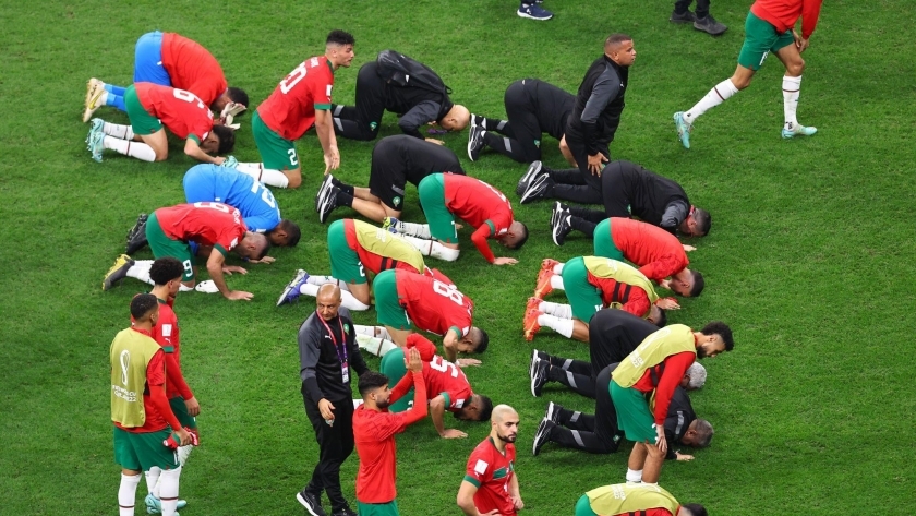 سجدة المنتخب المغربي عقب خروجه من كأس العالم