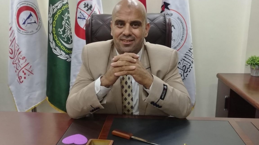 الدكتور أشرف قاسم - عضو لجنة تلقى طلبات الترشح بانتخابات البيطريين