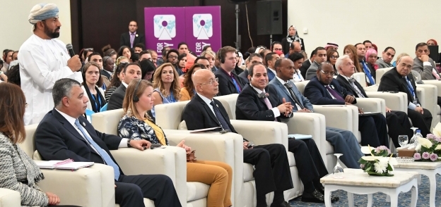 الرئيس عبدالفتاح السيسى خلال مشاركته فى جلسة «دور المرأة فى صناعة القرار»
