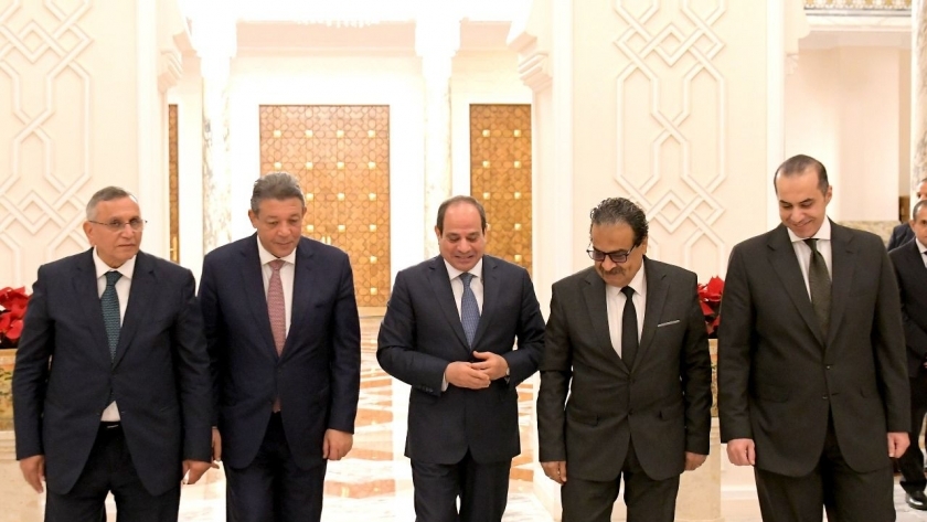 لقاء الرئيس عبدالفتاح السيسي مع المرشحين الثلاثة في الانتخابات