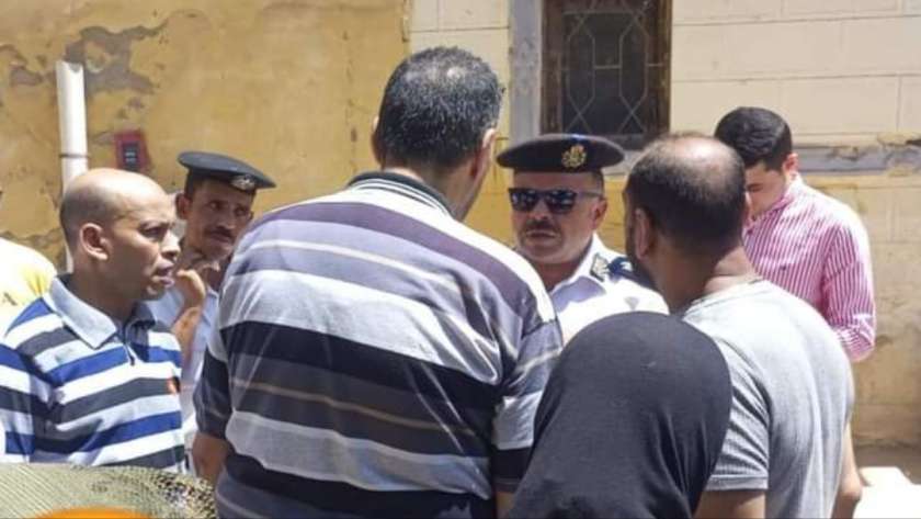 تدخل الأجهزة الأمنية عقب حريق عقار غرب الإسكندرية
