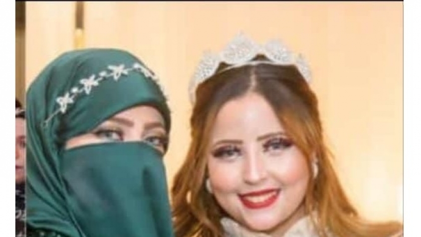 فتاة بورسعيد المتهمة بقتل والدتها