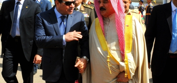 الرئيس عبدالفتاح السيسى خلال استقباله الملك حمد بن عيسى «صورة أرشيفية»