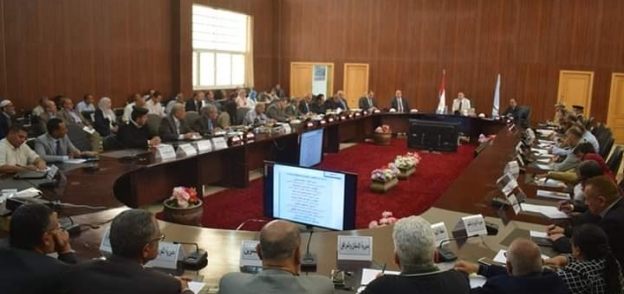 الاجتماع التنفيذي بمحافظة البحر الأحمر