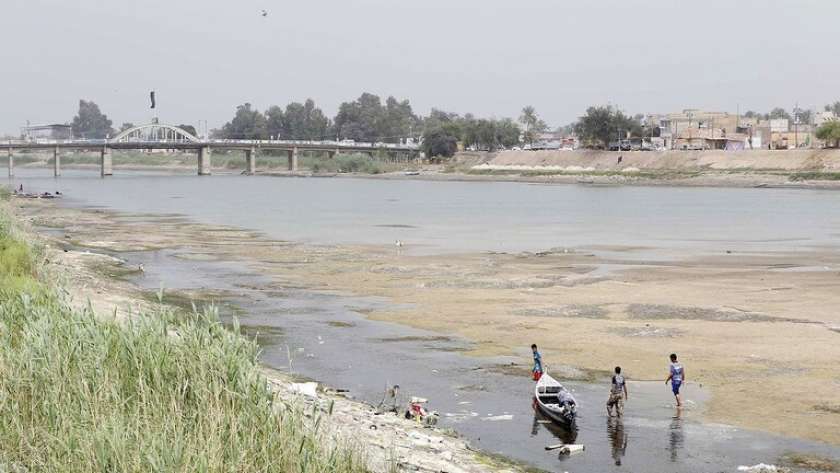 حقيقة انخفاض مستوى نهر الفرات.. واقع تؤكده الصور