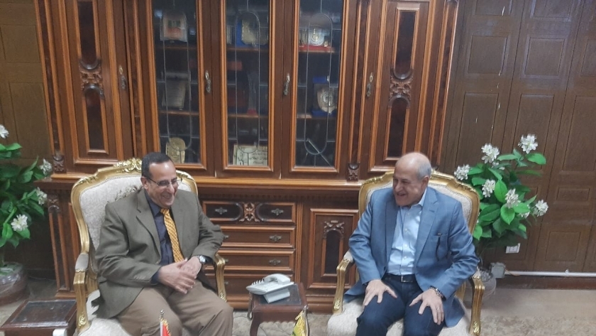 محافظ شمال سيناء يستقبل رئيس المواني