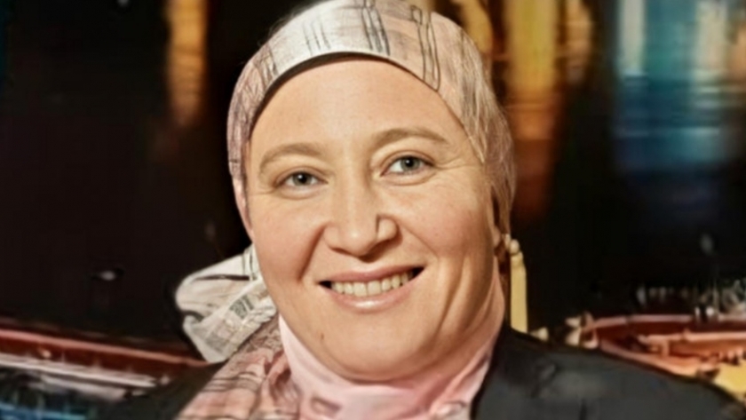 الدكتورة نهلة عبدالوهاب استشارى البكتيريا والتغذية والمناعة بمستشفى جامعة القاهرة