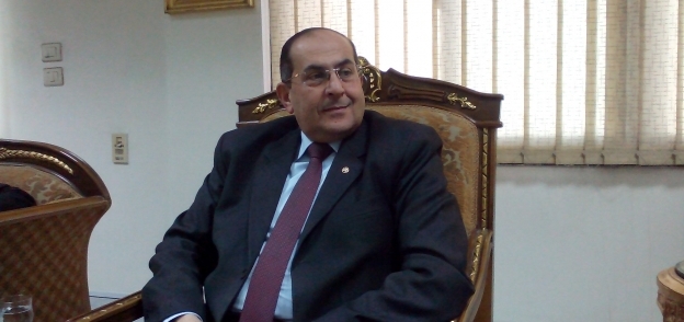 الدكتور أيمن عبدالمنعم - محافظ سوهاج