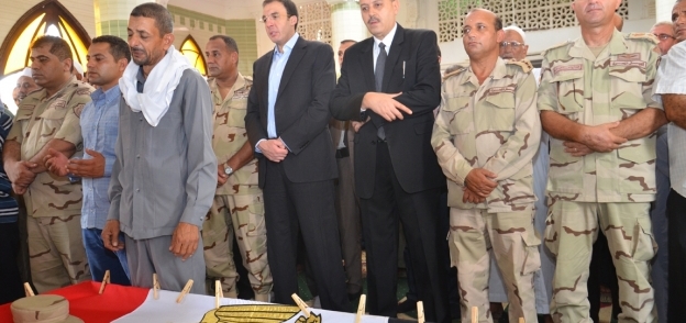 بالصور| جنازة عسكرية ببني سويف لشهيد القوات المسلحة بشمال سيناء