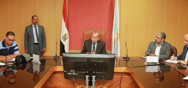 محافظ كفر الشيخ خلال لقاءه الصحفيين