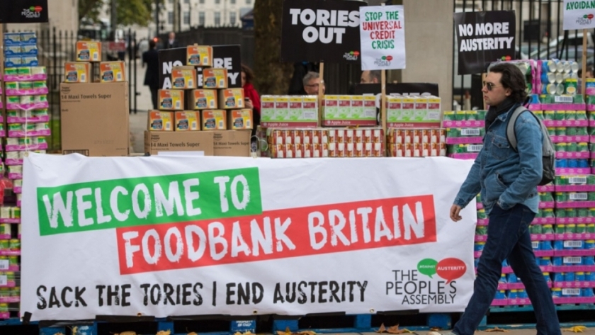 مخزن لبنك الطعام في بريطانيا