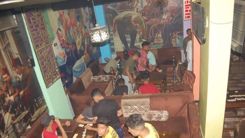 غلق 3 مقاهي مخالفة قرارات الحظر في سوهاج