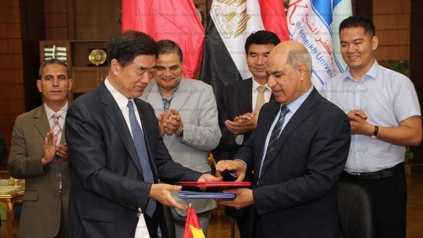 جامعة كفر الشيخ توقع اتفاقية مع جامعة صينية