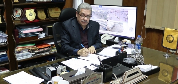 الدكتور أمين لطفي رئيس جامعة بني سويف السابق