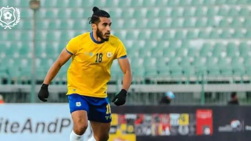 محمد حسن لاعب الفريق الأول لكرة القدم بنادي الإسماعيلي
