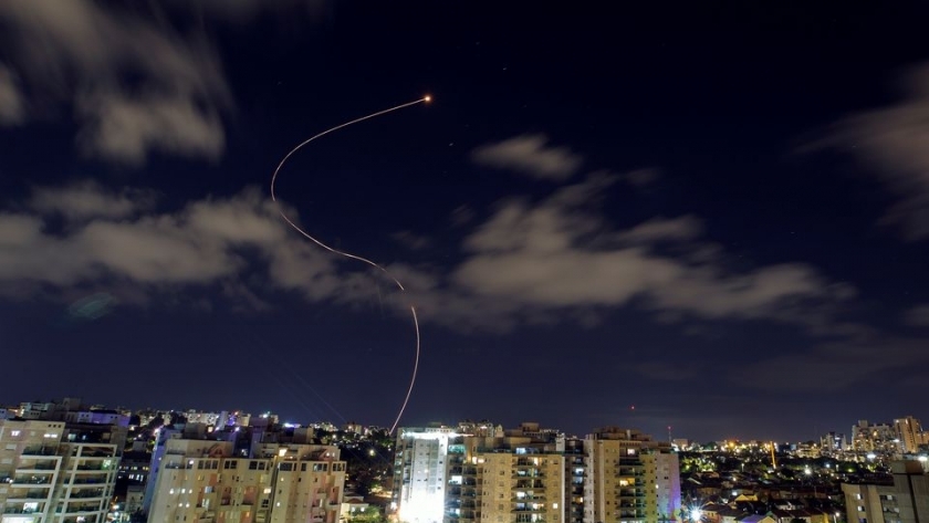 منظومة «القبة الحديدية» تعترض صواريخ من غزة