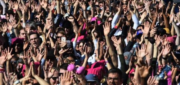 مئات الآلاف من المتظاهرين في مسيرات النساء المناهضة لترامب في أمريكا