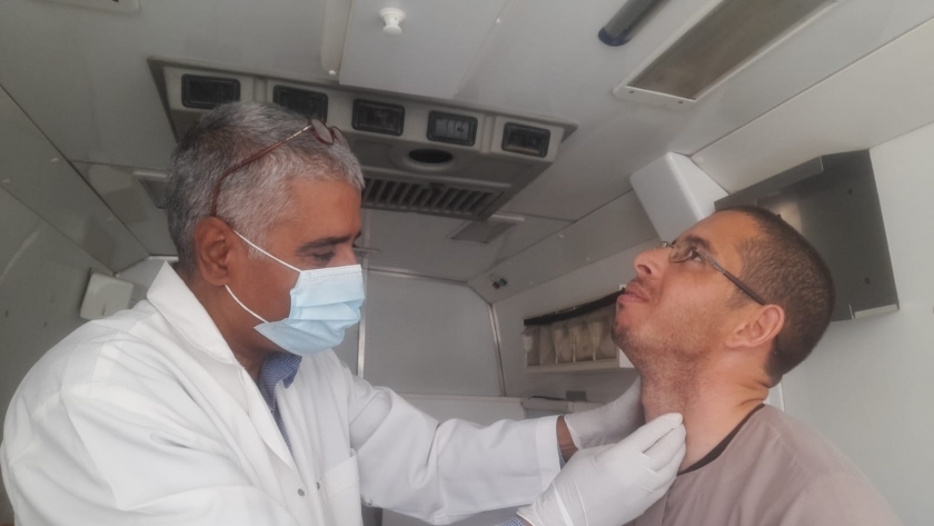 الكشف على 1000 مواطن مجانا في قافلة طبية بقرية الأنصار ببني سويف