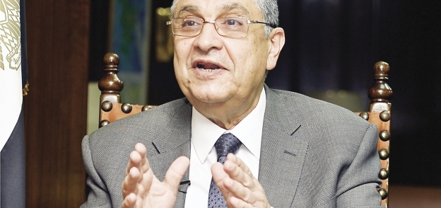 وزير الكهرباء الدكتور محمد شاكر