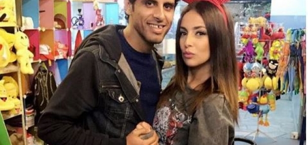 إسراء عبدالفتاح وحمدي الميرغني