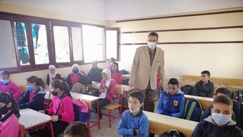هشام منير وكيل وزارة التربية والتعليم بالبحر الأحمر