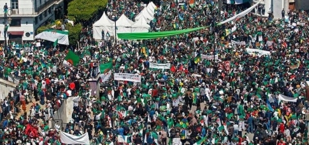 مظاهرات في الجزائر رفضا لخطة السلام الأمريكية