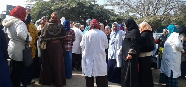 لليوم الثاني.. تواصل إضراب ممرضات "جامعة الزقازيق" للمطالبة بمستحقاتهن المالية