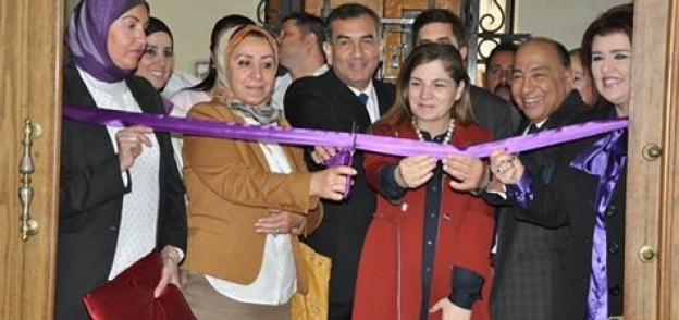 بازار لمنتجات السيدات السوريات والمصريات بمركز صحة المراة بالاسكندرية