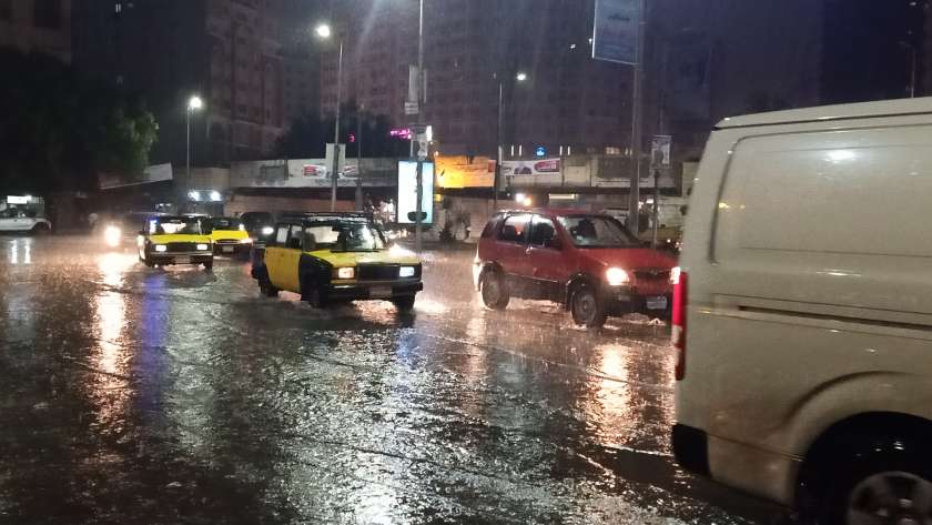 غرق شوارع الإسكندرية بسبب الامطار الغزيرة