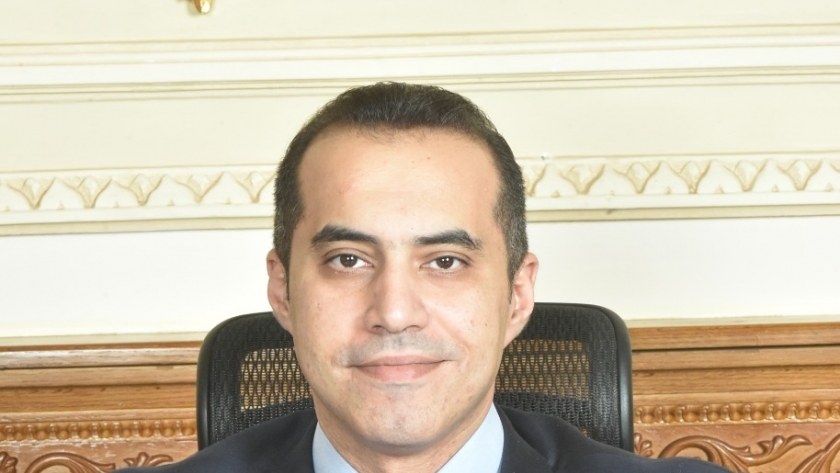 المستشار محمود فوزى الأمين العام للنواب