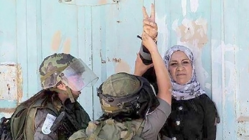 المرأة الفلسطينية مثال للصمود والإرادة