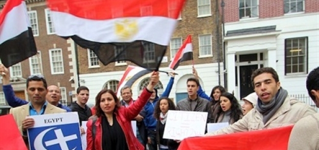 أقباط مصر فى الخارج يواجهون الشائعات ويتصدون للأصوات المشبوهة