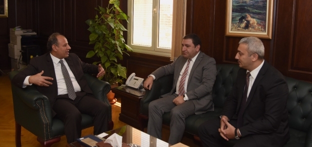 محافظ الإسكندرية يستقبل سفير أذربيجان لتوطيد العلاقات بين الجانبين