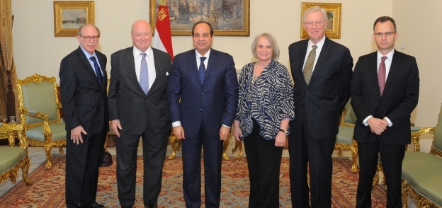 الرئيس عبد الفتاح السيسى مع وفد معهد الشرق الأوسط الأمريكى