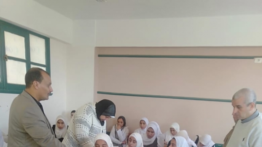امتحانات الصف الأول الإعدادي بمحافظة الفيوم