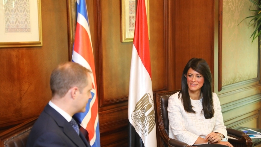 رانيا المشاط تلتقى سفير المملكة المتحدة