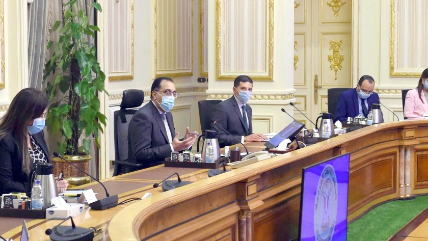 د.مصطفى مدبولي خلال اجتماعه مع المستثمرين