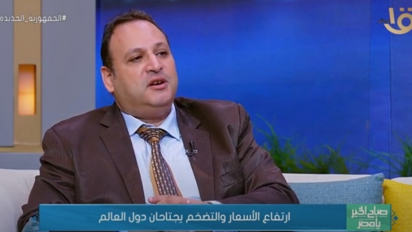 الدكتور عمرو صالح مستشار البنك الدولي السابق