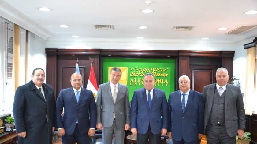 لقاء رئيس البنك الزراعي المصري ورئيس جامعة الاسكندرية